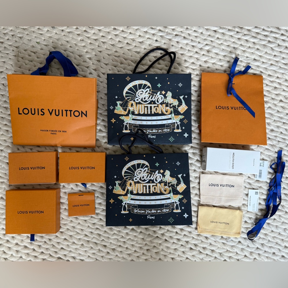 Louis Vuitton authentic Navy & Orange Packaging Collection: bags, boxes, ribbon